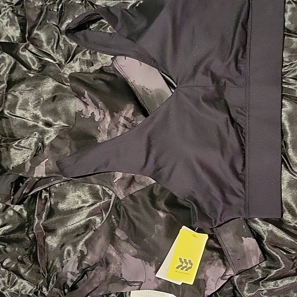 NWT Set of 2 Twist Back Sports Bras